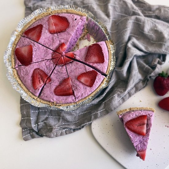 Mixed Berry Frozen Yogurt Pie