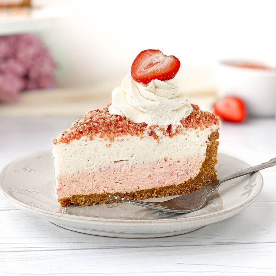 Strawberry Crunch Cheesecake