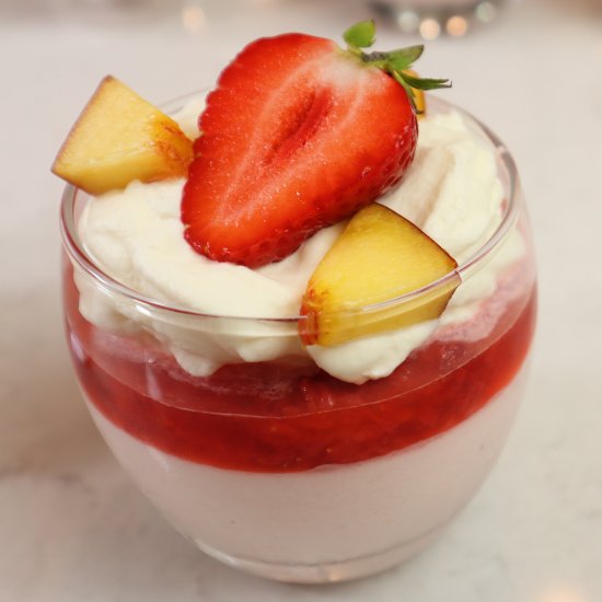 Strawberry mousse