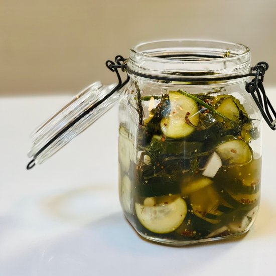 Garlicky Dill Quick Pickles