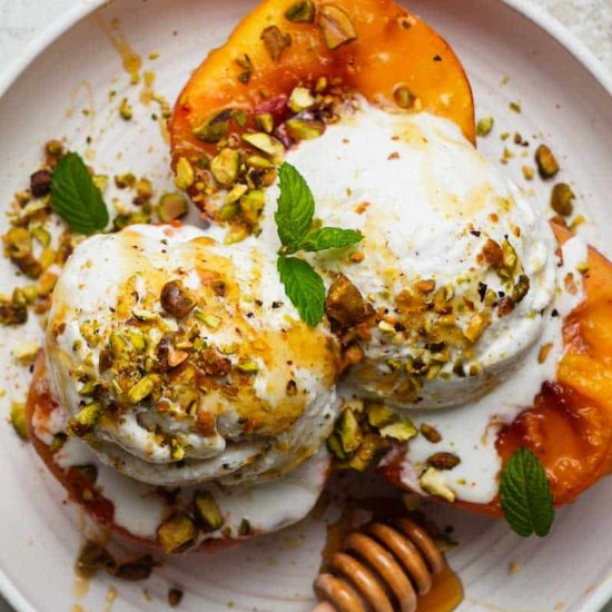 Grilled Peaches with Ice Cream