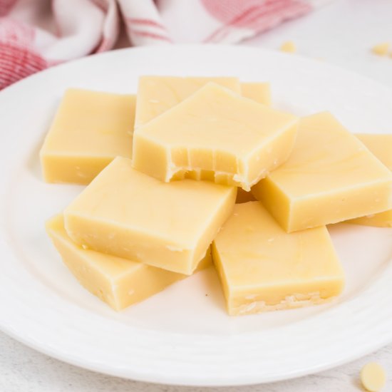 Keto White Chocolate Fudge