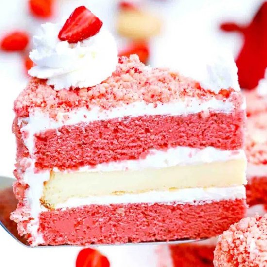 Strawberry Crunch Cheesecake Cake