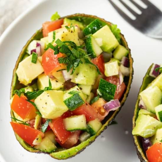 Simple Avocado Salad with Tomatoes