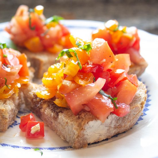 Easy Tomato Bruschetta