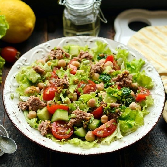 Mediterranean Chickpeas Salad