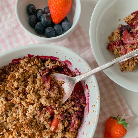 Healthy Mixed Berry Crumble