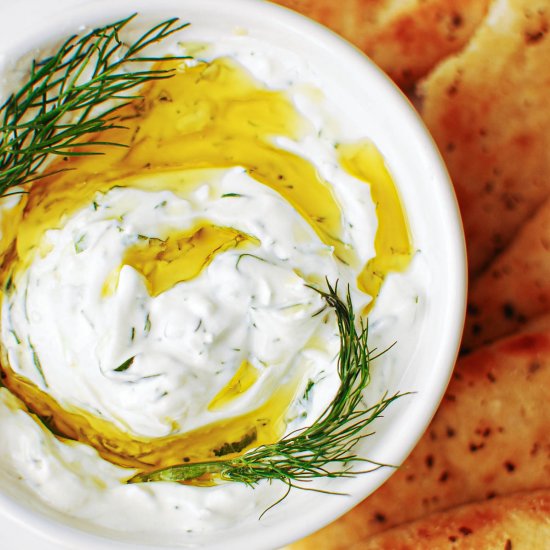 Haydari (Turkish Yogurt Sauce)