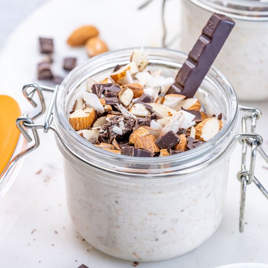 ALMOND JOY OVERNIGHT OATS