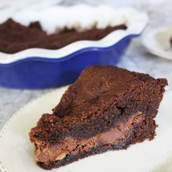 Caramel Almond Stuffed Cookie Pie