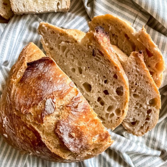 Dutch Oven Baked Bread