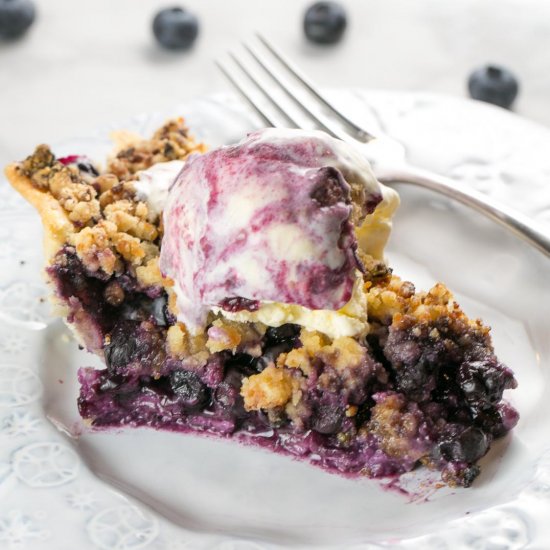 Almond Crumble Blueberry Pie