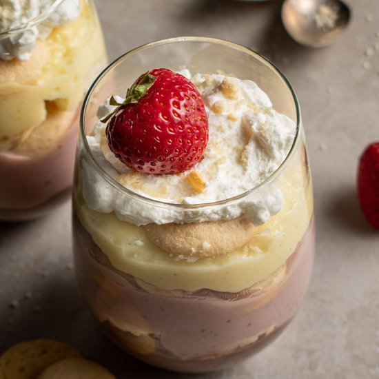 Neopolitan banana pudding