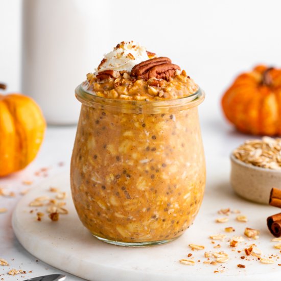 Pumpkin Pie Overnight Oats (Vegan)