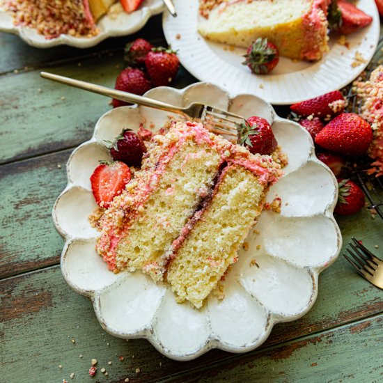 Strawberry Crunch Cake