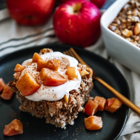 Apple Cinnamon Baked Oatmeal