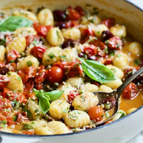 Gnocchi w/ Cherry Tomato Puttanesca