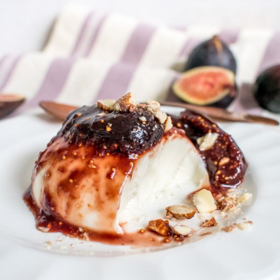 Panna cotta with caramelized figs