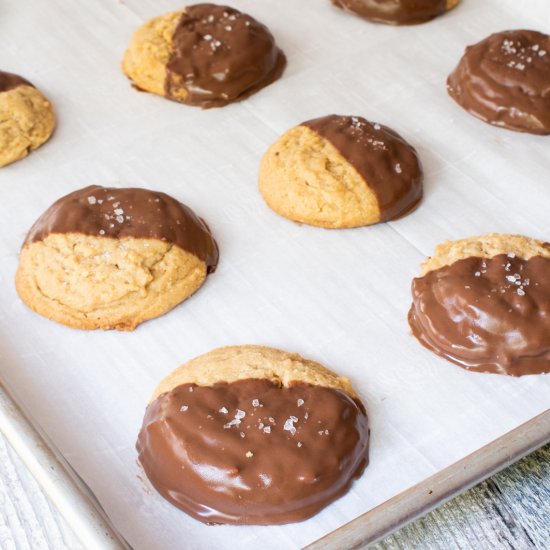 Nutella Dipped Peanut Butter Cookie