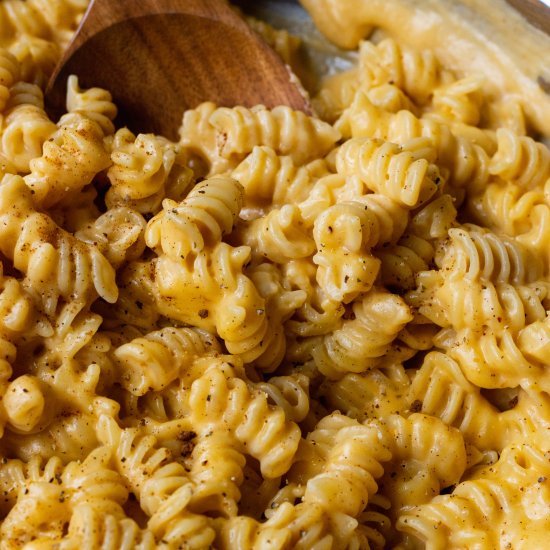 Easy Pumpkin Mac & Cheese