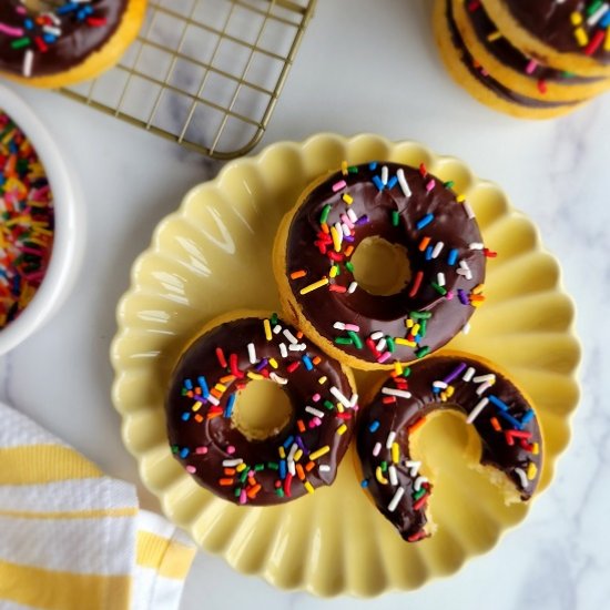 Baked Vanilla Cake Donuts