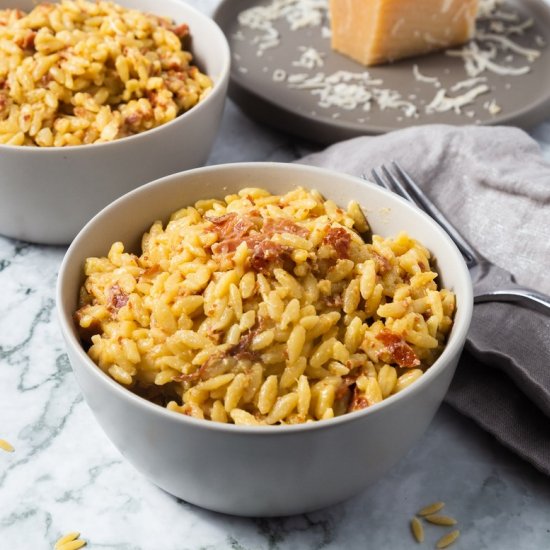 Delicious and Quick Orzo Carbonara