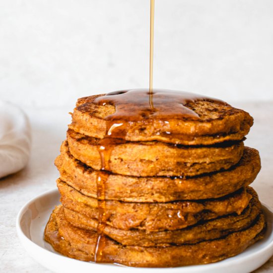 vegan paleo pumpkin spice pancakes