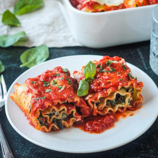 Spinach Artichoke Lasagna Roll Ups