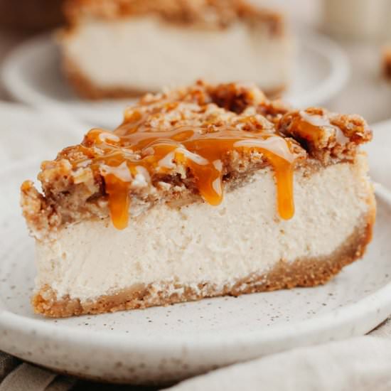 Apple Crisp Cheesecake