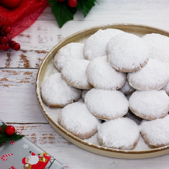 Traditional Kourabiedes Cookies