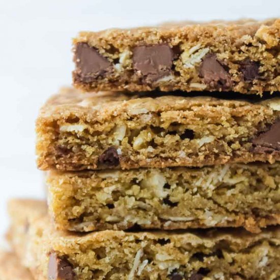 Easy Oatmeal Chocolate Chip Bars