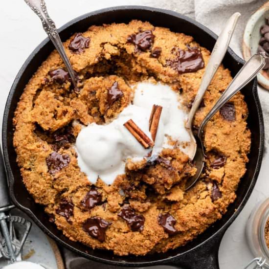 Pumpkin Cookie Skillet