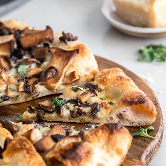 wild mushroom pizza