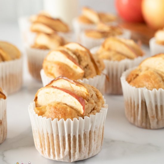 Apple cinnamon muffins