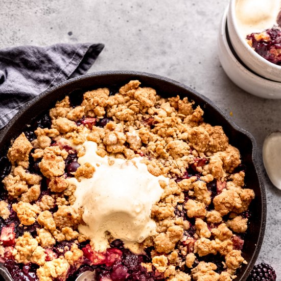 Apple and Blackberry Crumble