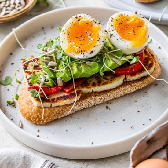 Avocado Toast with Halloumi and Egg