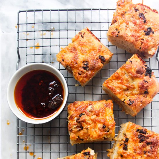 Easy No Knead Chilli Cheese Focaccia