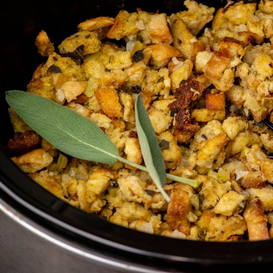 Crockpot Sage and Onion Stuffing