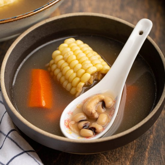 Sweet Corn and Carrot Soup