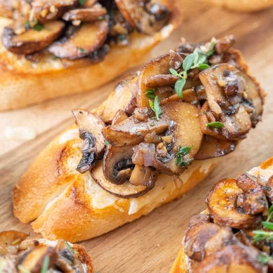 mushroom bruschetta