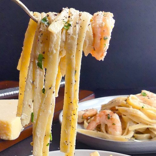 Shrimp Alfredo {Light and Easy}