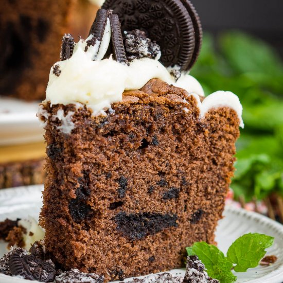 Chocolate Fudge Oreo Pound Cake