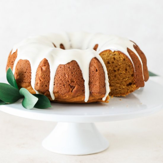 Pumpkin Spice Pear Bundt Cake