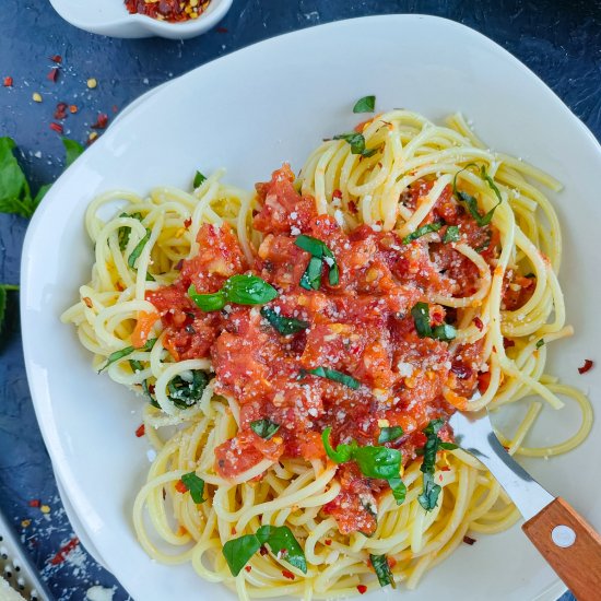 Easy Spaghetti Arrabiata