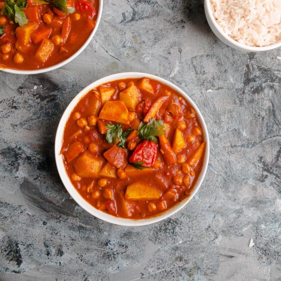 Vegan Potato and Chickpea Curry