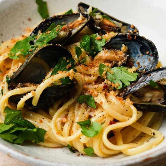 Pasta with White Wine and Mussels