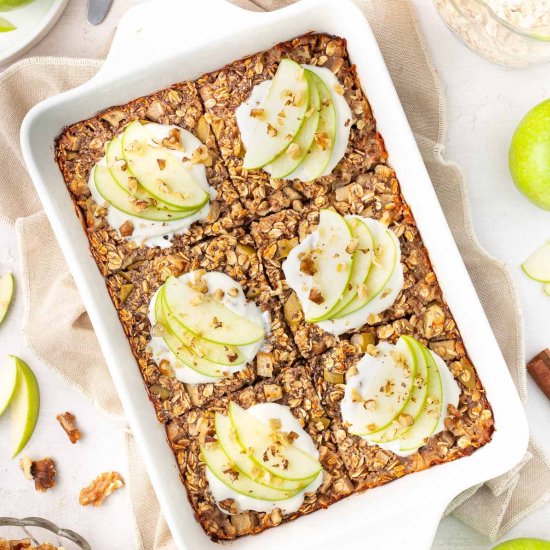 Baked Apple Cinnamon Oatmeal