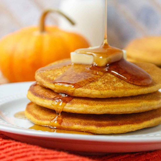 Easy Bisquick Pumpkin Pancakes