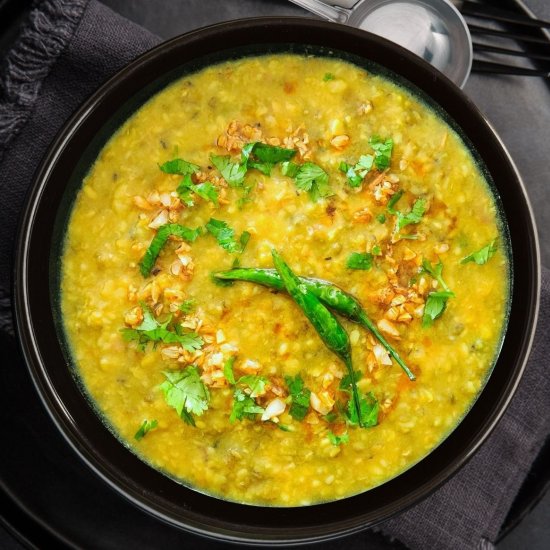 Lehsuni Moong Dal [Garlicky Lentils