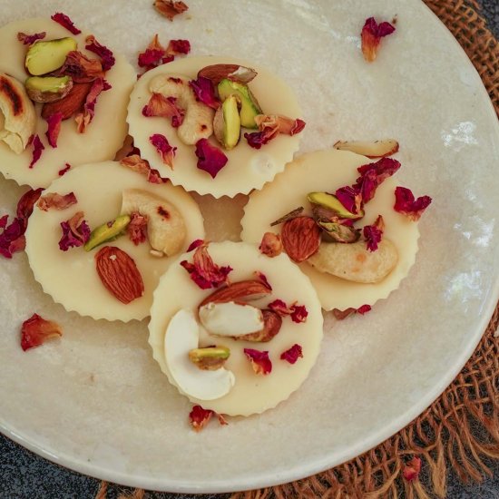 White Chocolate Nuts Cups